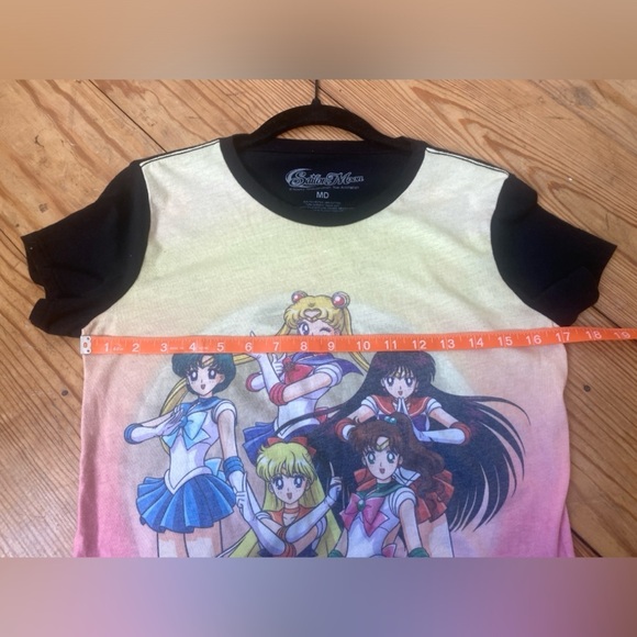 Sailor Moon Graphic T-Shirt Medium - Picture 7 of 9